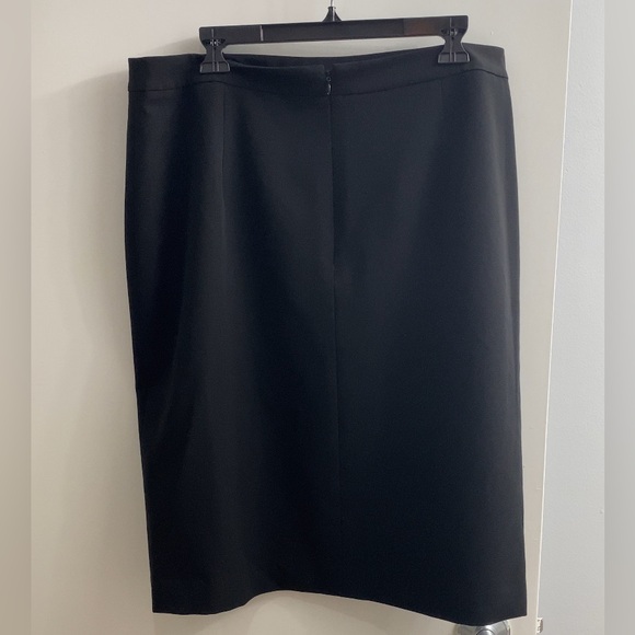 TOMMY HILFIGER BLACK SKIRT SIZE 16 - Picture 2 of 7